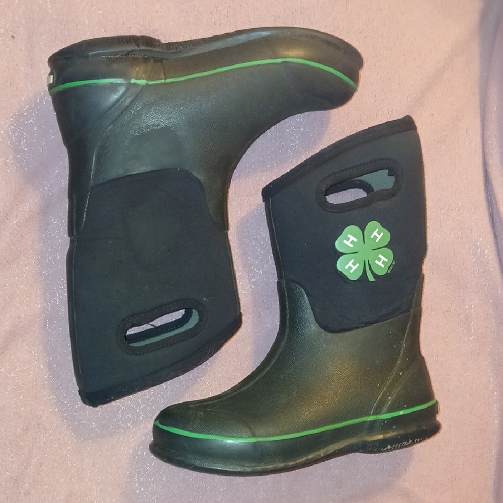 Bogs insulated size 4 youth rubber boots Four Leaf Clover Design